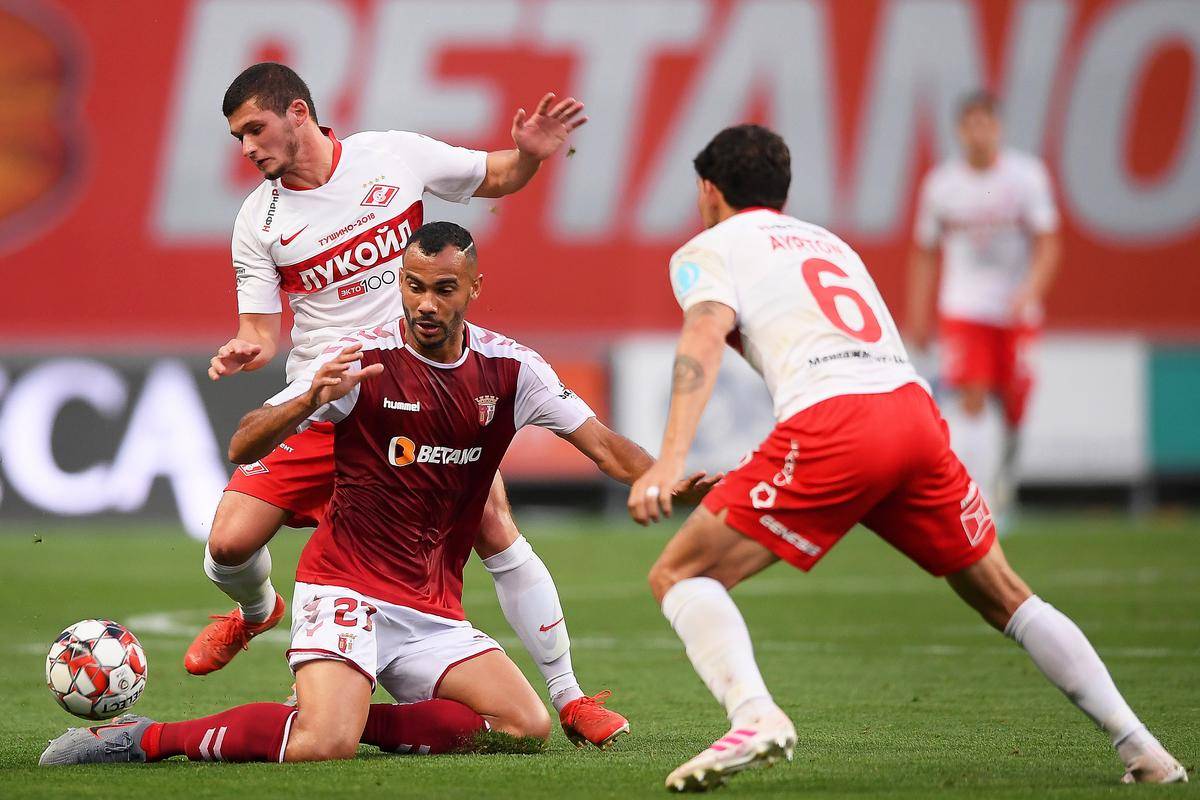 包含底特律活塞转会期战术微调；志在葡超名次提升；底气十足；数据趋势出现新变化的词条