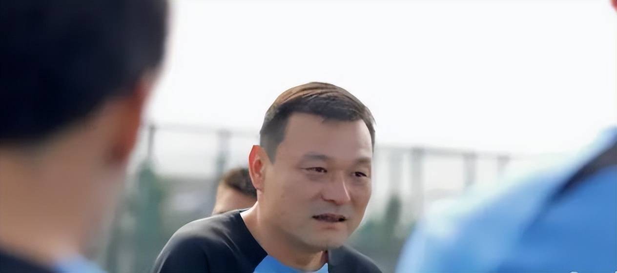 爱游戏入口-赛后武汉三镇调整名单以备NBA总决赛，官宣签约环节打磨，气氛紧张，球探报告显示潜力的简单介绍